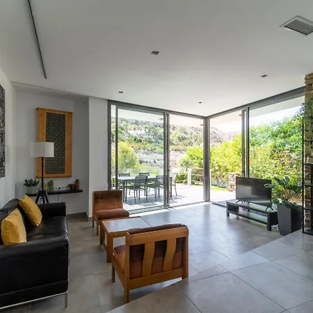 Magnífica Casa Con Encanto En Agua Amarga *